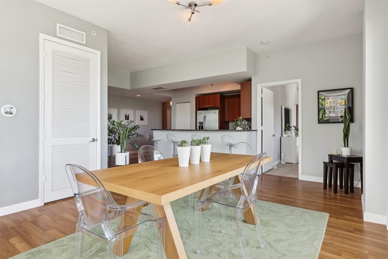 Image 18 of 59 For 2301 Wilton Dr  R303