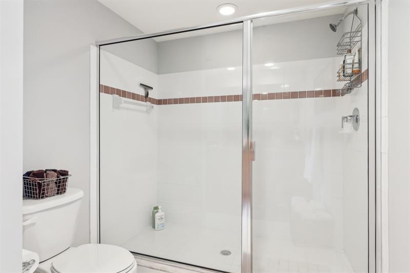 Image 32 of 59 For 2301 Wilton Dr  R303