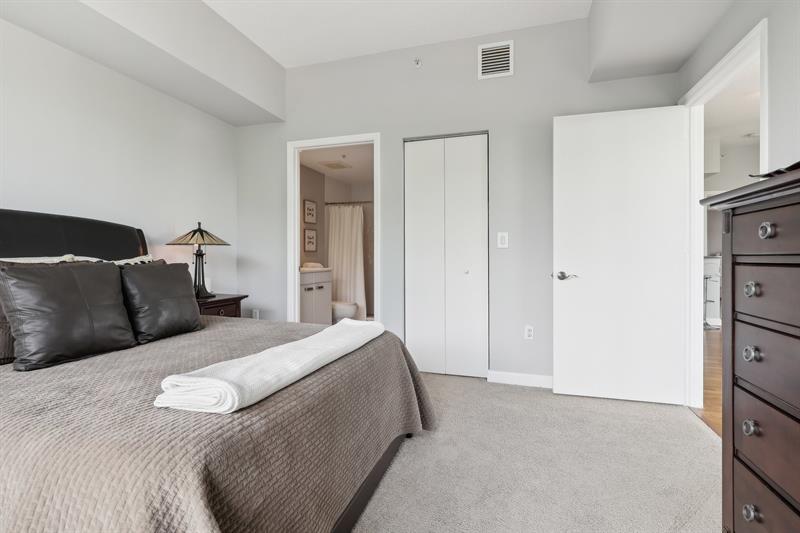 Image 35 of 59 For 2301 Wilton Dr  R303