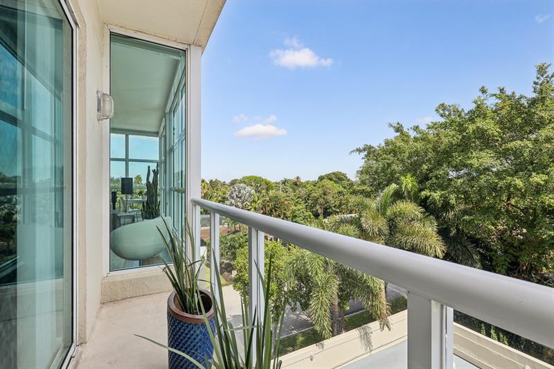 Image 39 of 59 For 2301 Wilton Dr  R303