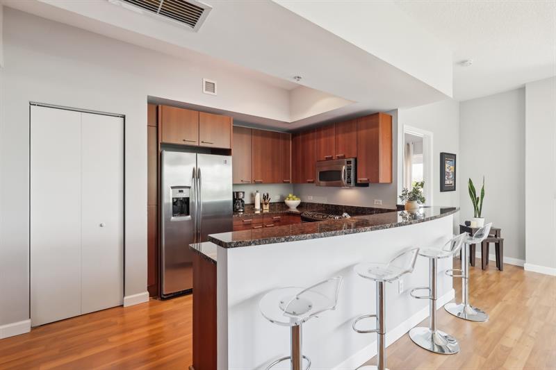 Image 4 of 59 For 2301 Wilton Dr  R303