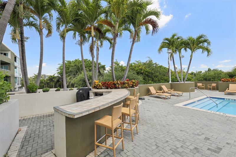 Image 45 of 59 For 2301 Wilton Dr  R303