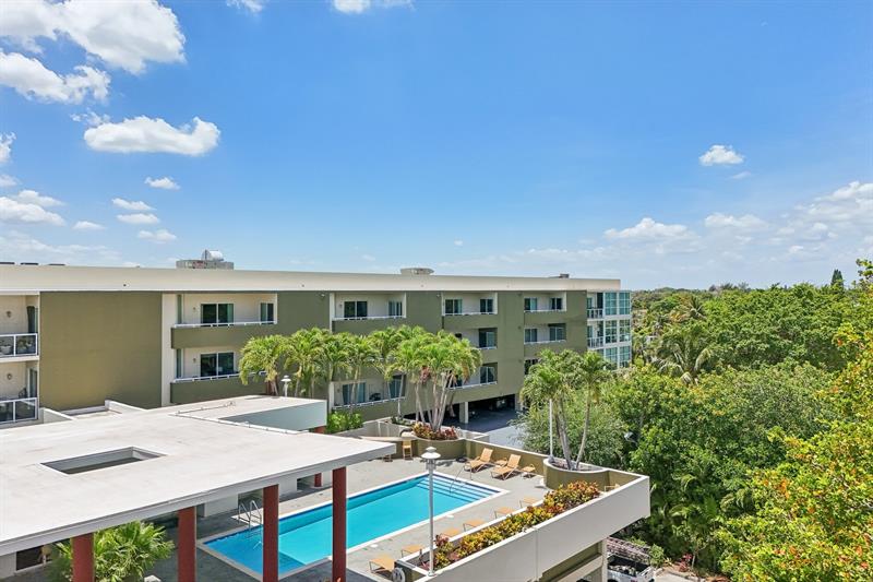 Image 47 of 59 For 2301 Wilton Dr  R303