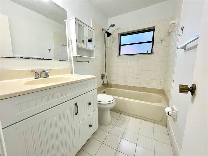 Image 15 of 19 For 9133 48th St