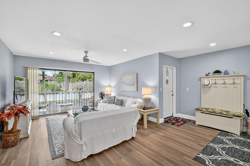 Image 17 of 55 For 813 Sky Pine Way  D2