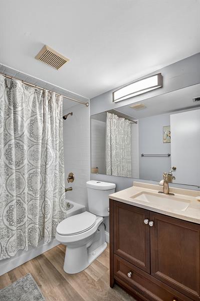 Image 26 of 55 For 813 Sky Pine Way  D2