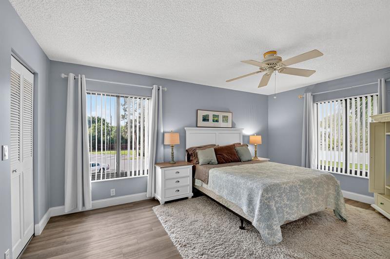 Image 6 of 55 For 813 Sky Pine Way  D2