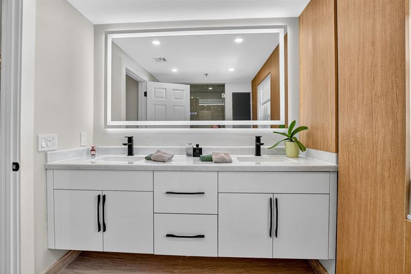 Image 34 of 78 For 950 De Soto Rd  5-a