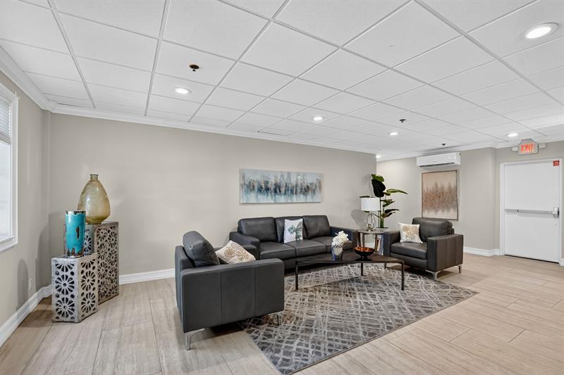 Image 4 of 78 For 950 De Soto Rd  5-a