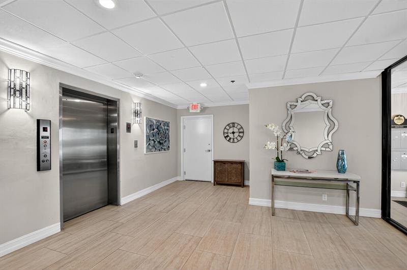 Image 5 of 78 For 950 De Soto Rd  5-a