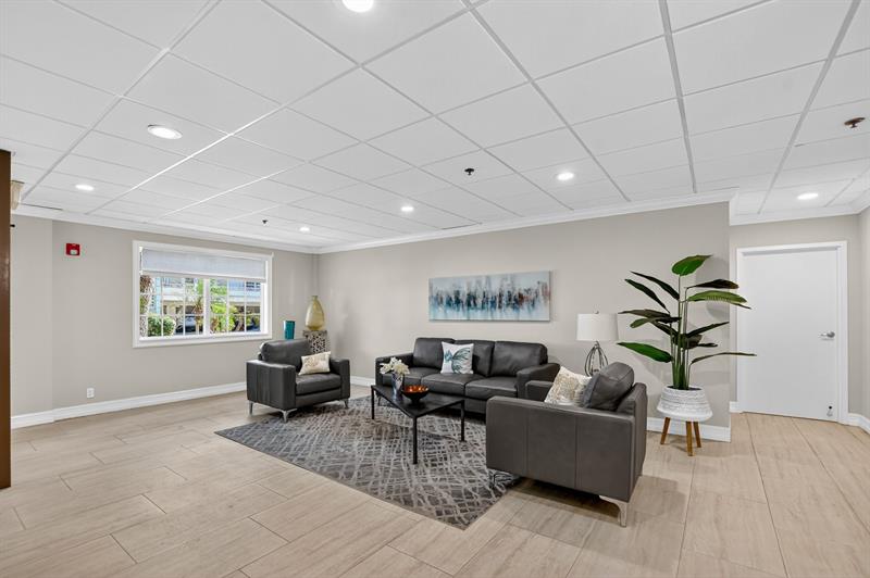 Image 6 of 78 For 950 De Soto Rd  5-a