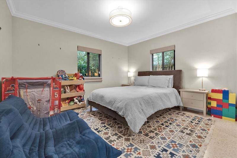 Image 12 of 20 For 426 8th Ave  