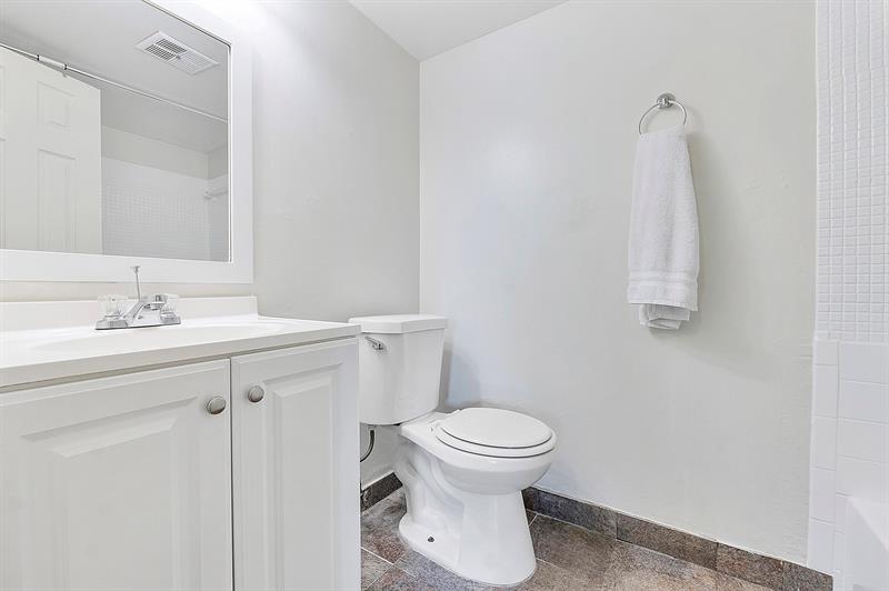 Image 10 of 14 For 5843 Blueberry Ct  78