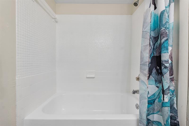 Image 11 of 14 For 5843 Blueberry Ct  78