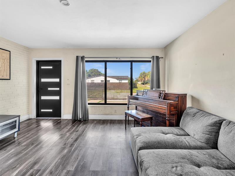 Image 14 of 28 For 17135 12th Ct