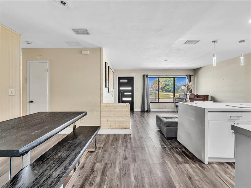 Image 17 of 28 For 17135 12th Ct