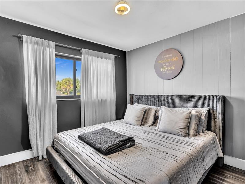 Image 20 of 28 For 17135 12th Ct