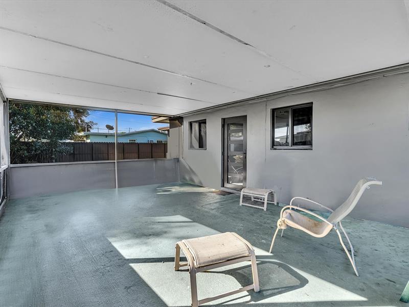 Image 26 of 28 For 17135 12th Ct