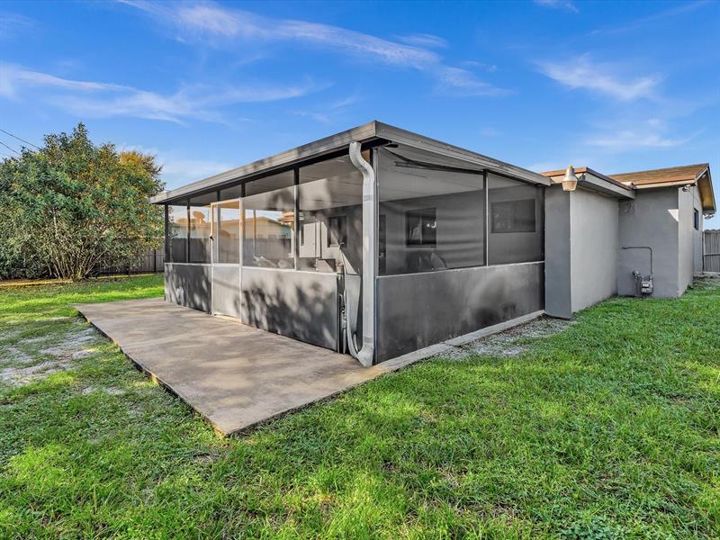 Image 27 of 28 For 17135 12th Ct