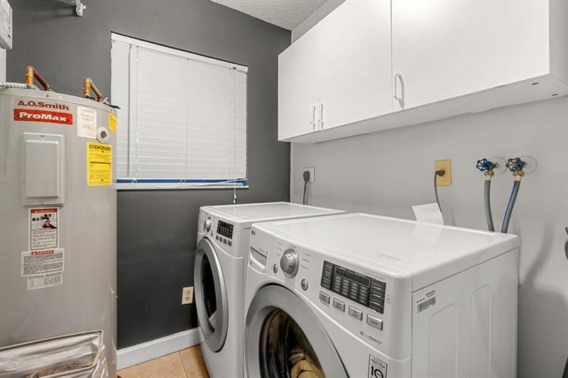 Image 13 of 27 For 1178 University Dr  1178