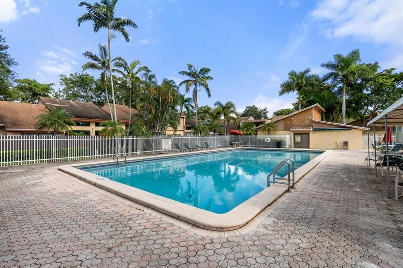 Image 27 of 27 For 1178 University Dr  1178