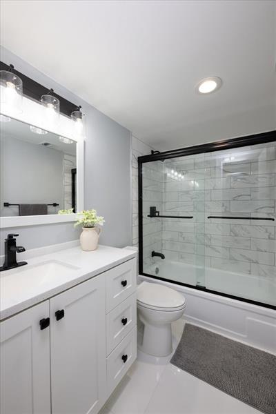 Image 18 of 36 For 900 River Reach Dr  425