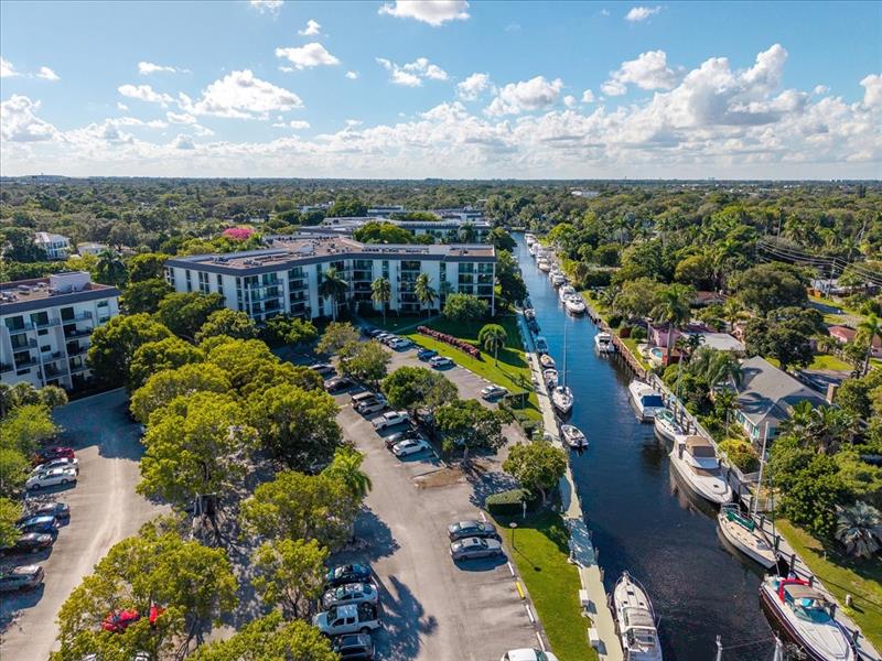 Image 30 of 36 For 900 River Reach Dr  425