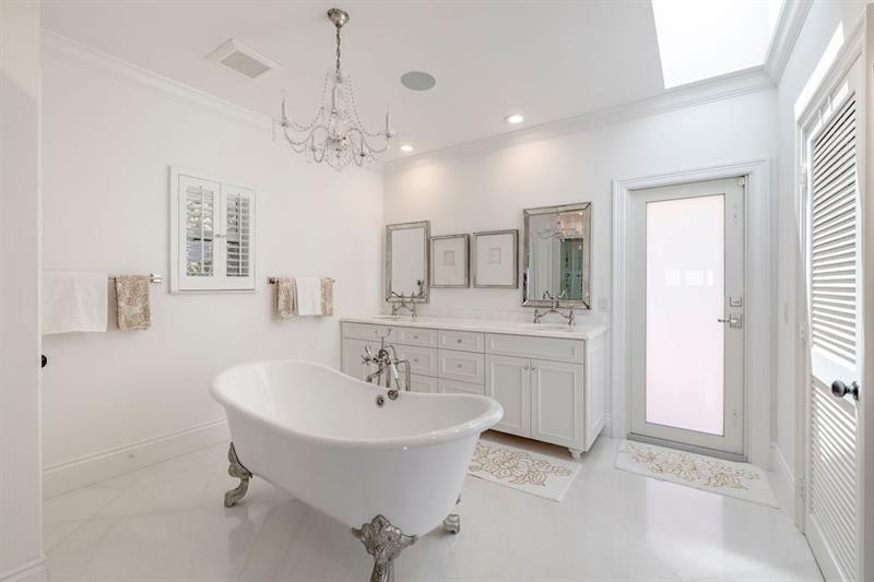 Image 21 of 36 For 166 Ocean Way