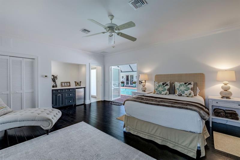 Image 25 of 36 For 166 Ocean Way