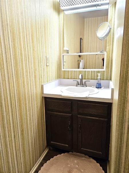 Image 17 of 33 For 17 Vista Palm Ln  202