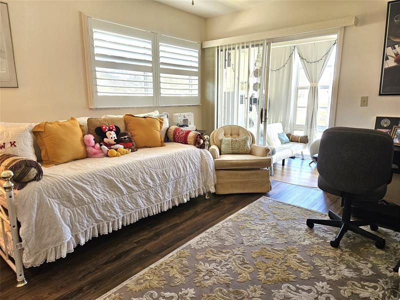 Image 19 of 33 For 17 Vista Palm Ln  202