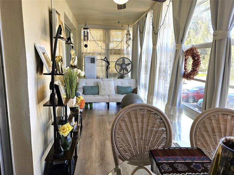 Image 22 of 33 For 17 Vista Palm Ln  202