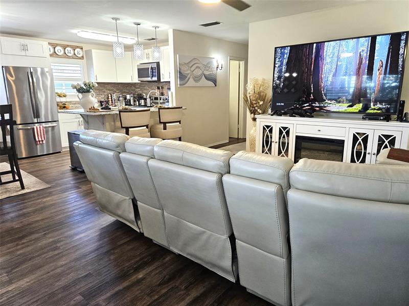 Image 5 of 33 For 17 Vista Palm Ln  202