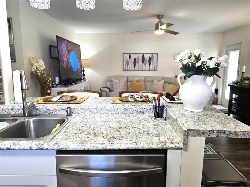 Image 9 of 33 For 17 Vista Palm Ln  202