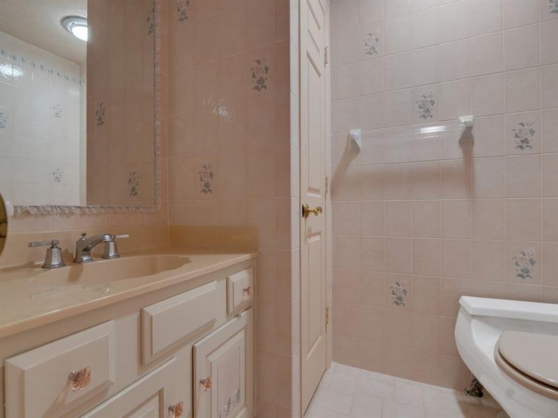 Image 26 of 37 For 5690 Highway A1a  203n