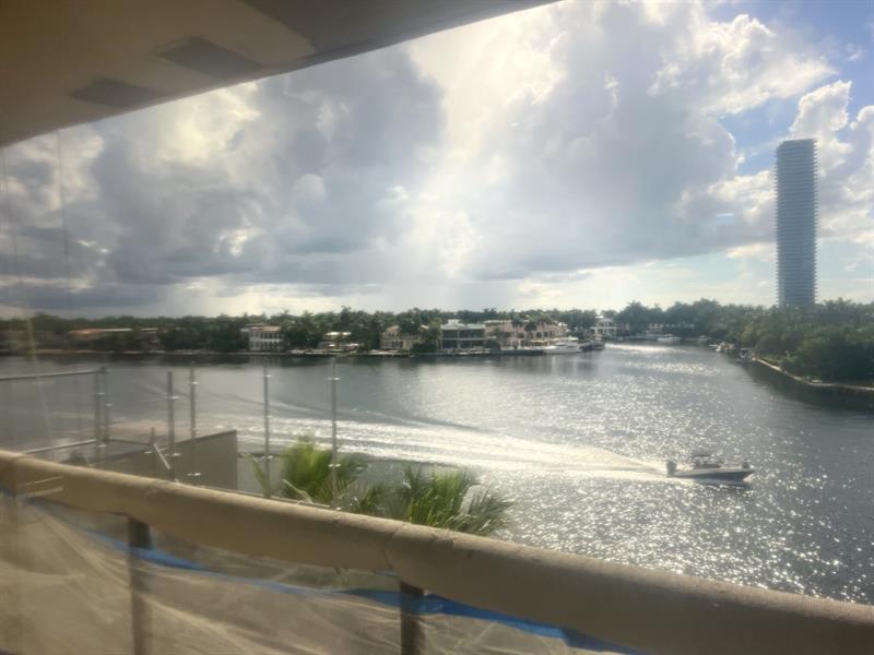 Image 3 of 14 For 19667 Turnberry Way  4j