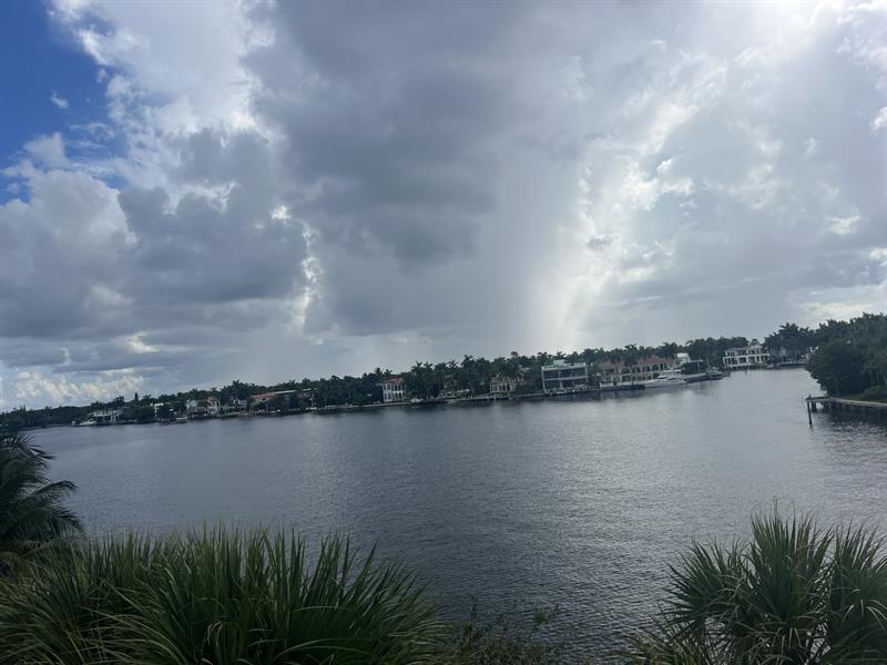 Image 4 of 14 For 19667 Turnberry Way  4j