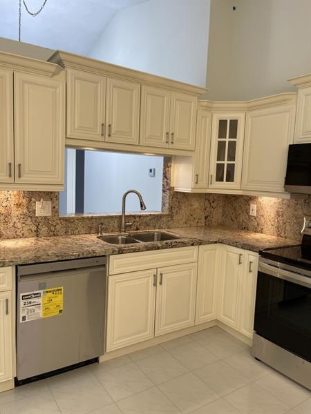 Image 20 of 32 For 7202 Primrose Ln