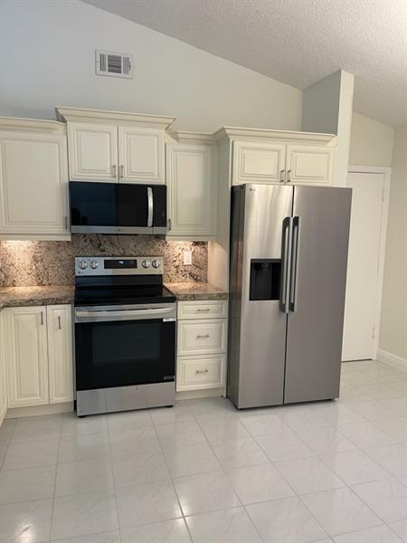 Image 21 of 32 For 7202 Primrose Ln