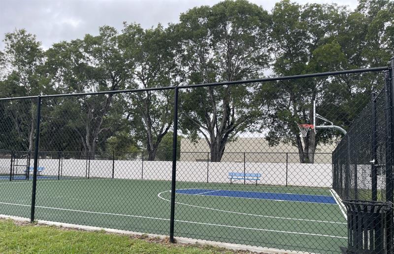 Image 24 of 32 For 7202 Primrose Ln