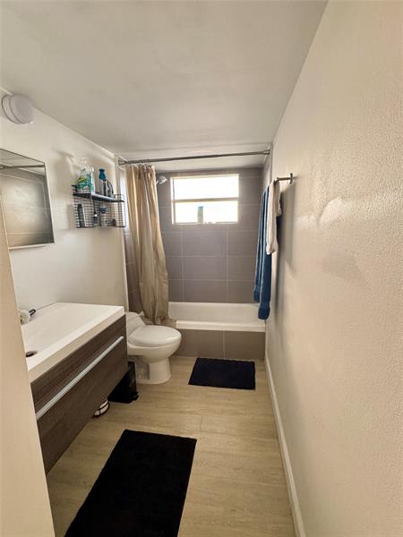 Image 19 of 33 For 1770 191st St 816