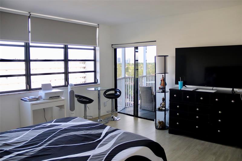 Image 23 of 33 For 1770 191st St 816