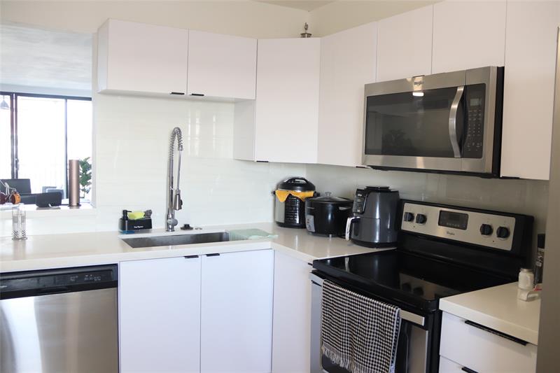 Image 5 of 33 For 1770 191st St 816