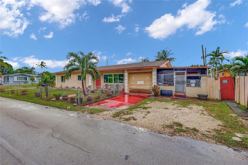 Details for 2458 Plunkett St, Hollywood, FL 33020