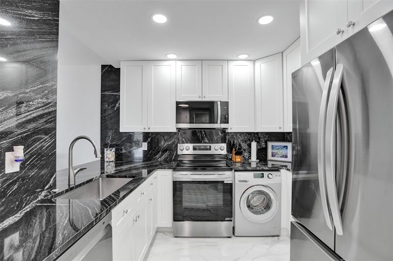 Image 11 of 35 For 6000 Ocean Blvd  4e