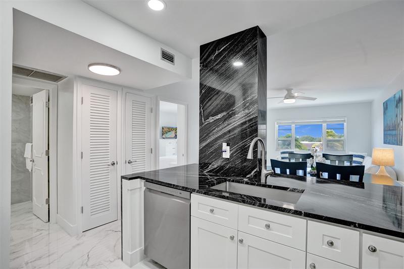 Image 13 of 35 For 6000 Ocean Blvd  4e