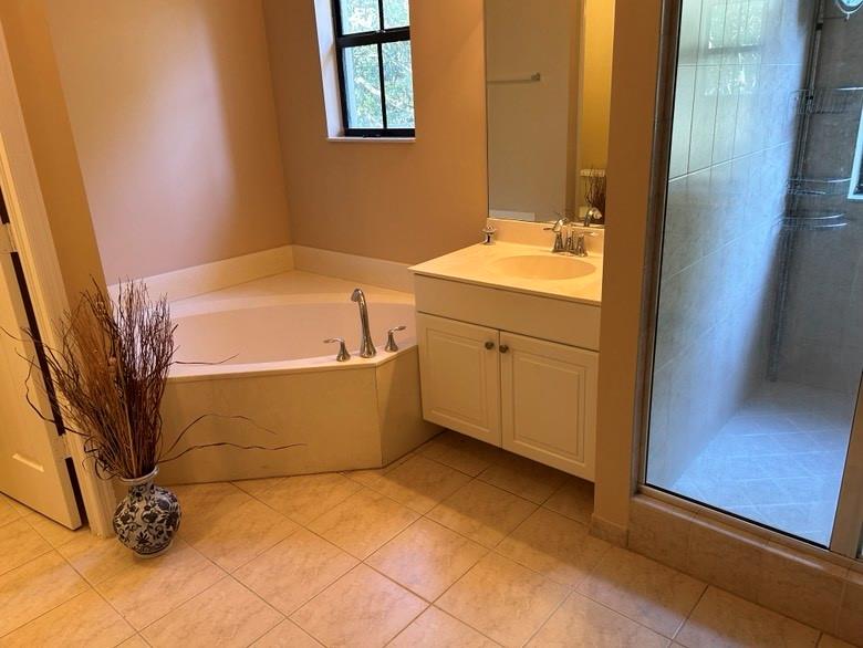 Image 33 of 43 For 6132 Grand Cypress Cir