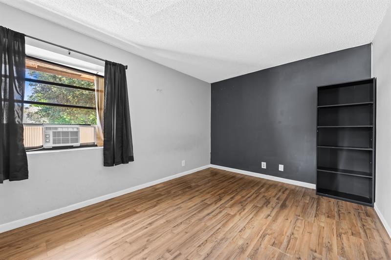 Image 14 of 23 For 4902 82nd Ave  2001