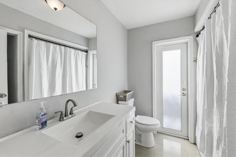 Image 21 of 32 For 8570 24th Ct