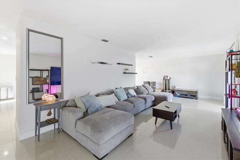 Image 4 of 32 For 8570 24th Ct